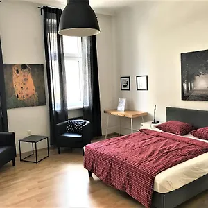 Apartamento & Near Reumannplatz, Viena